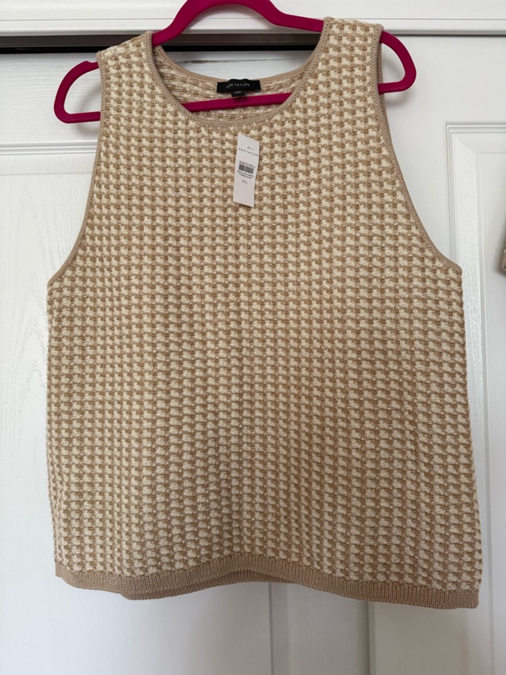 Ann Taylor Beige and Cream Houndstooth Knit Sweater Vest